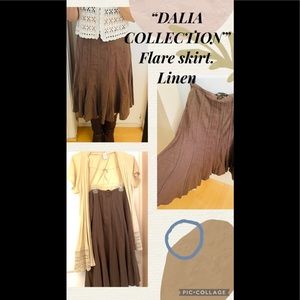 Dalia Collection linen/visc skirt Brown knee high zipper/hook. Flat belly.